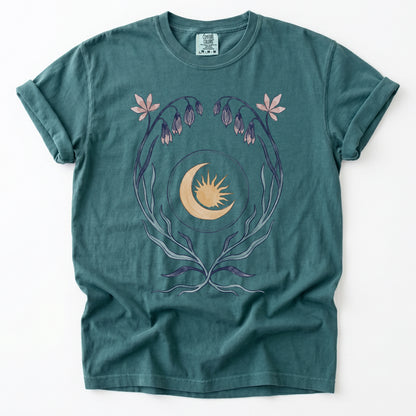 Art Nouveau Bellflower Vintage Washed T-Shirt