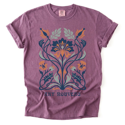 Elegant Art Nouveau Vintage Washed T-Shirt